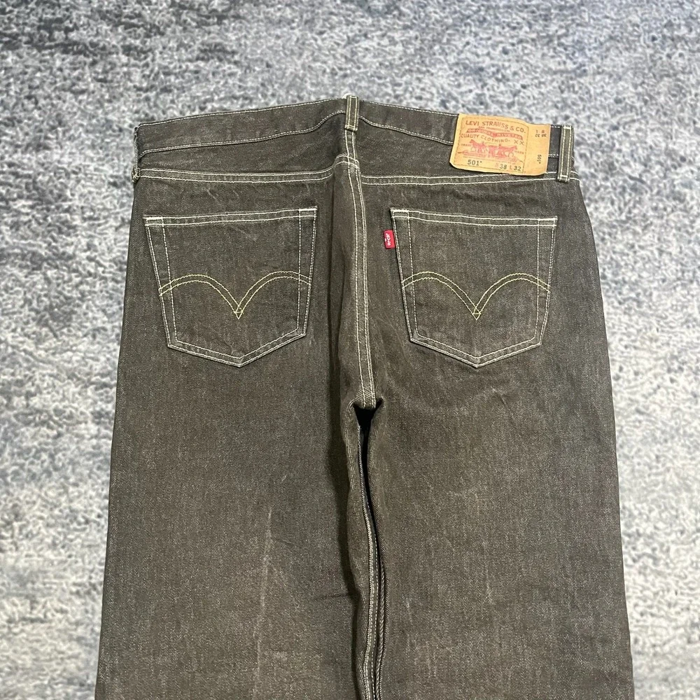 Vintage Levi's 501 Jeans Straight Fit Mens 30x30 Brown Denim Button Fly 2000s